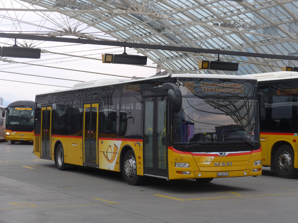 (208'007) - PostAuto Graub�nden - GR 168'857 - MAN am 21. Juli 2019 in Chur, Postautostation