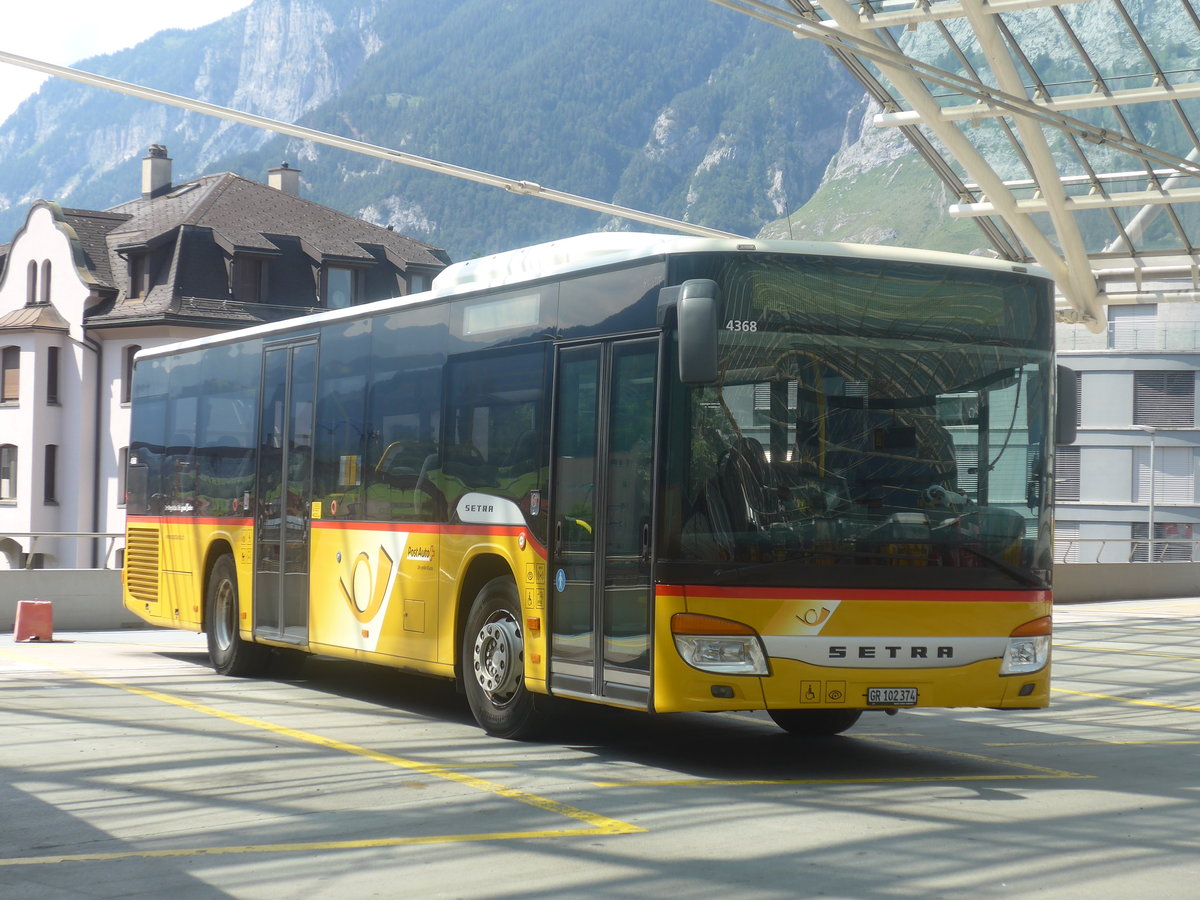(208'663) - PostAuto Graub�nden - GR 102'374 - Setra am 11. August 2019 in Chur, Postautostation