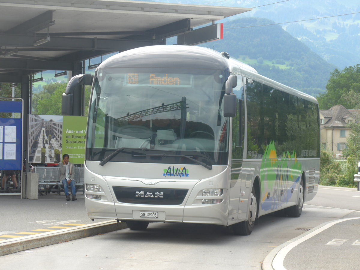 (208'767) - AWA Amden - Nr. 5/SG 39'005 - MAN (ex ATT Cadenazzo; ex St. Gallerbus, St. Gallen; ex Vorf�hrfahrzeug) am 17. August 2019 beim Bahnhof Ziegelbr�cke