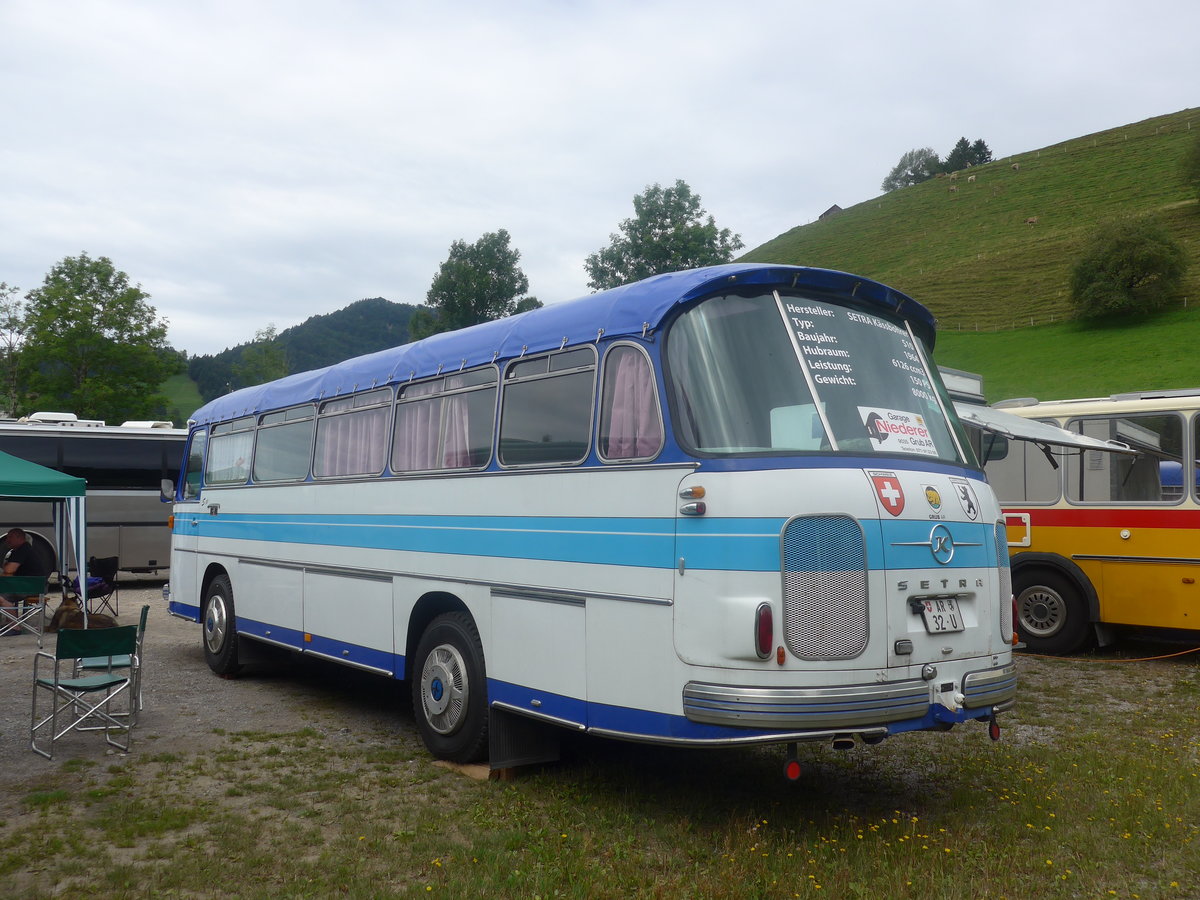 (208'799) - Niederer, Grub - AR 32 U - Setra am 17. August 2019 in Atzm�nnig, Schutt