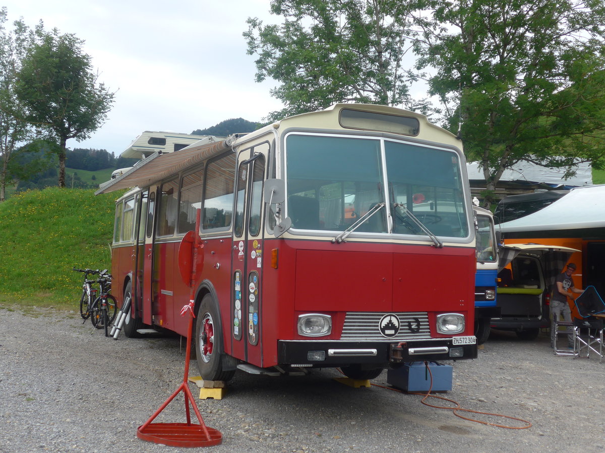 (208'815) - Niederer F., Langwiesen - ZH 572'304 - Saurer/T�scher (ex Sol�r+Fontana, Ilanz) am 17. August 2019 in Atzm�nnig, Schutt