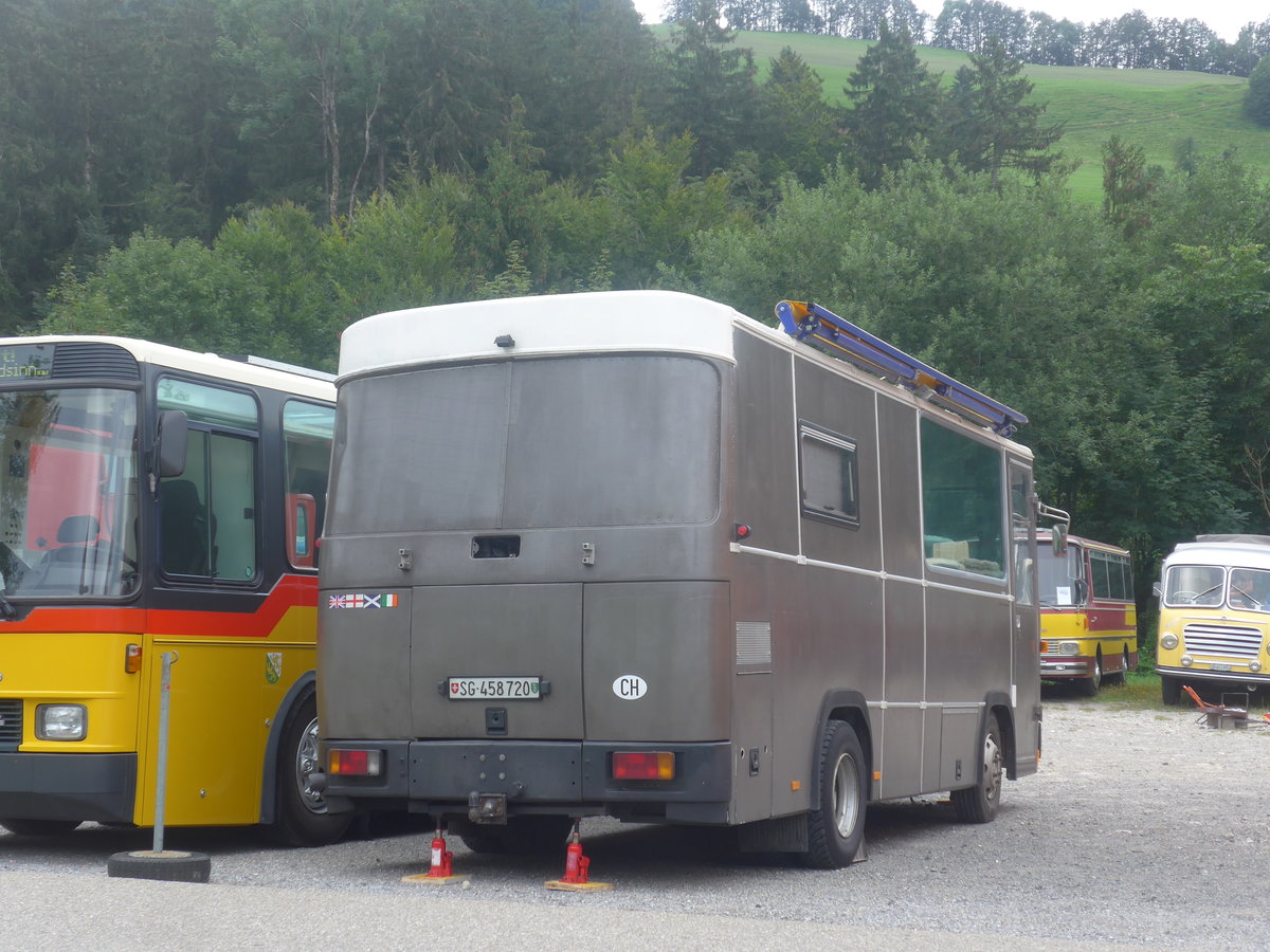 (208'828) - Verein R81, Jona - SG 458'720 - Magirus-Deutz/FHS (ex Alig, Horw; ex P 22'250) am 17. August 2019 in Atzm�nnig, Schutt