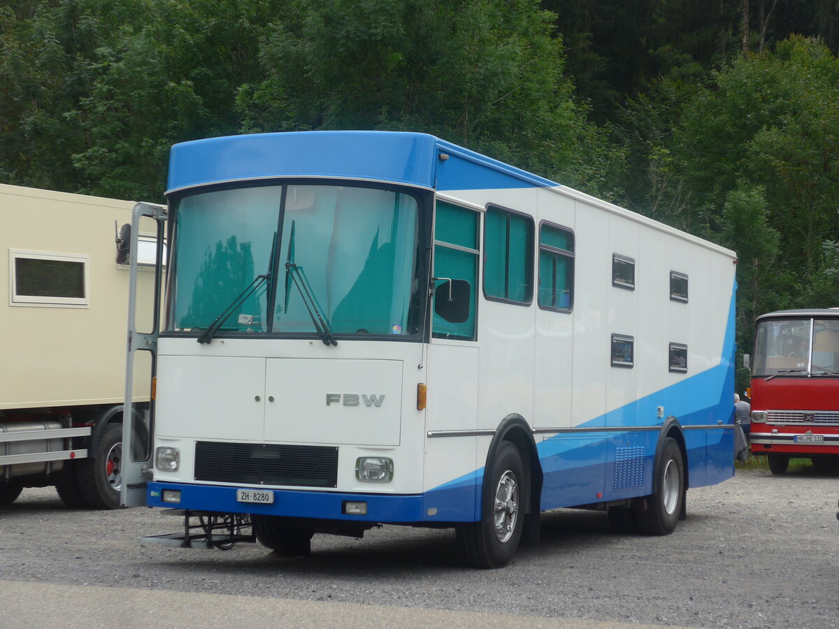 (208'879) - Wegm�ller, Aadorf - ZH 8280 - FBW/FHS (ex Migros, Bern Nr. 2) am 17. August 2019 in Atzm�nnig, Schutt