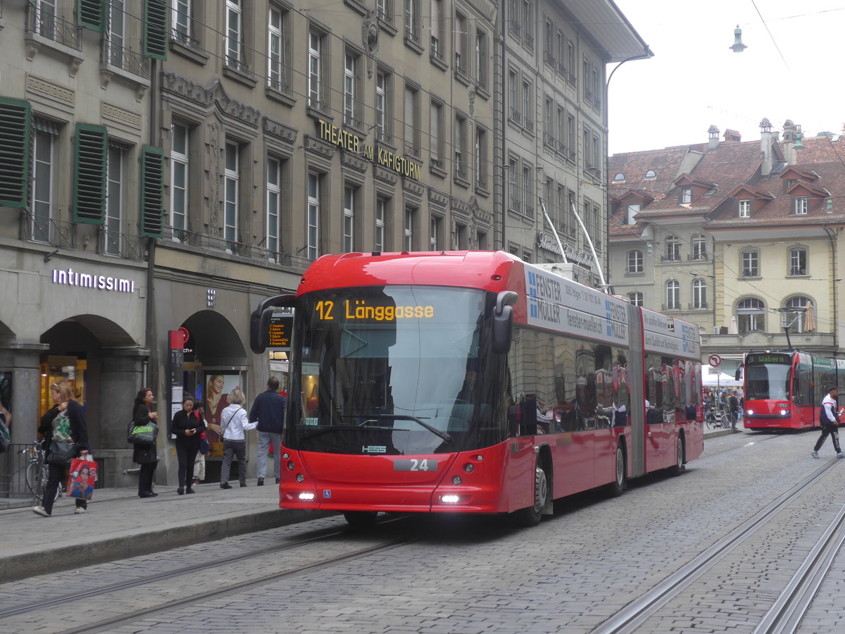 (209'334) - Bernmobil, Bern - Nr. 24 - Hess/Hess Gelenktrolleybus am 5. September 2019 in Bern, B�renplatz