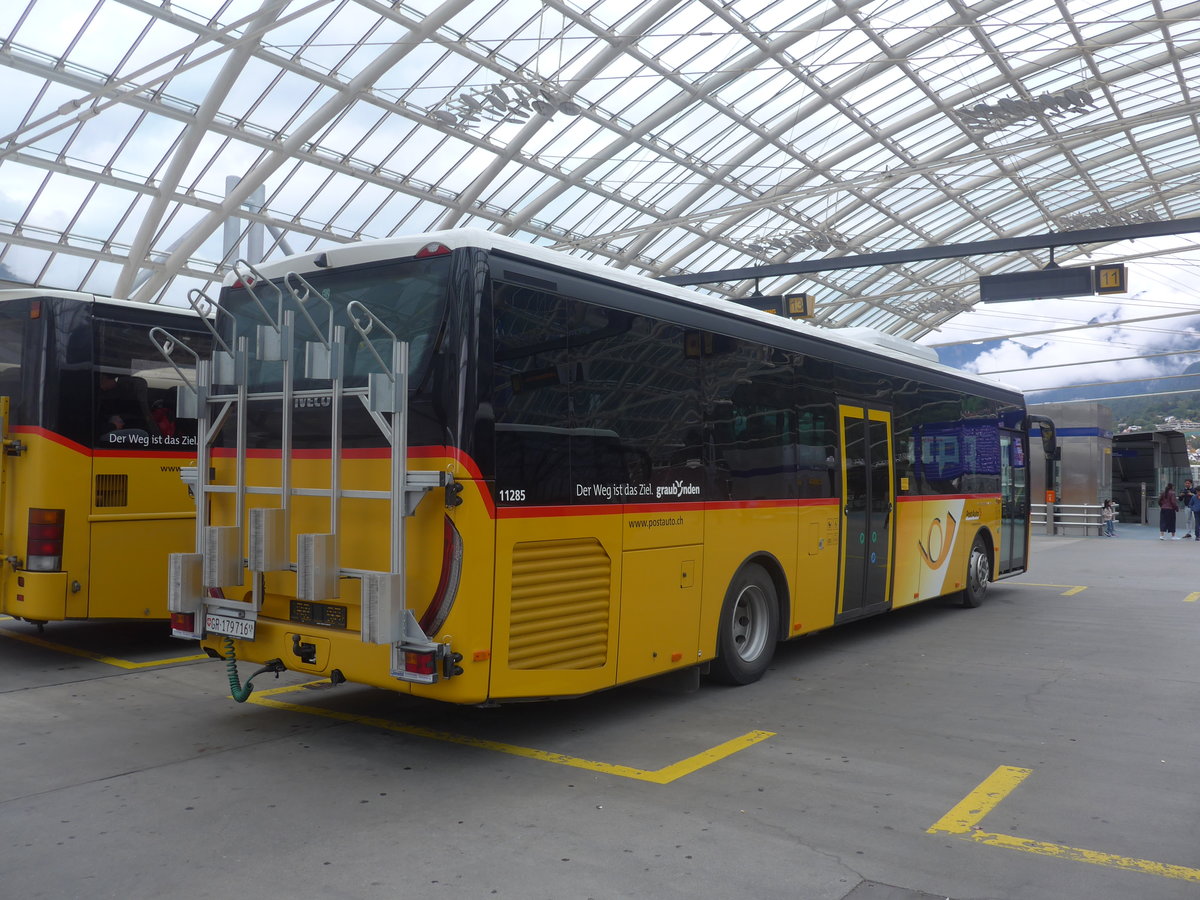 (210'001) - PostAuto Graub�nden - GR 179'716 - Iveco am 6. Oktober 2019 in Chur, Postautostation