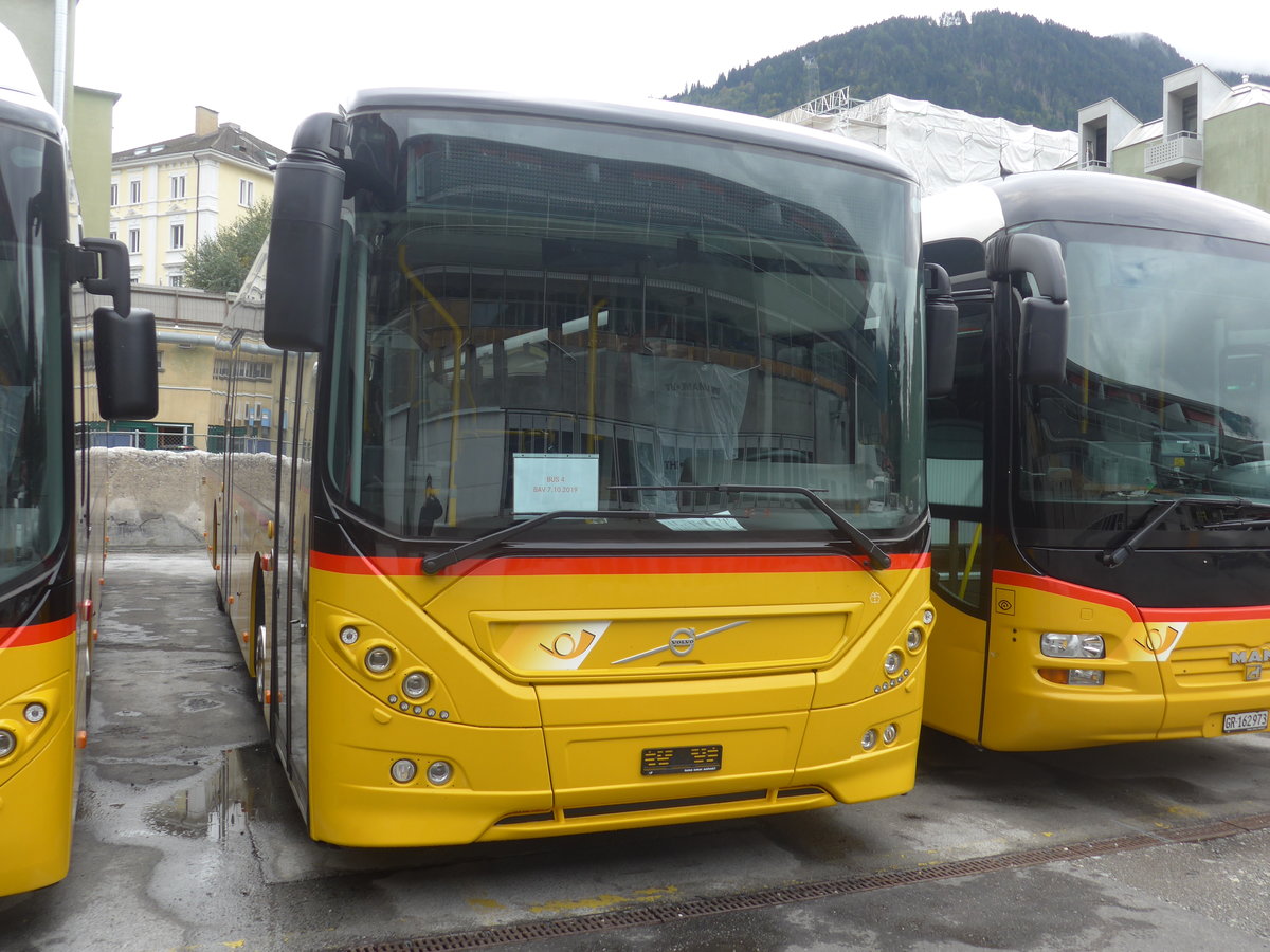 (210'015) - Brem, W�lflinswil - PID 11'235 - Volvo am 6. Oktober 2019 in Chur, Postgarage
