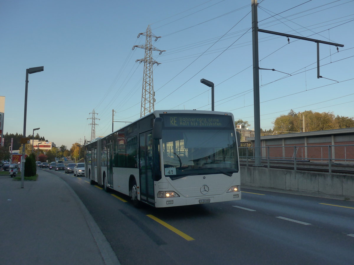 (210'366) - Intertours, Domdidier - FR 300'668 - Mercedes (ex VZO Gr�ningen Nr. 53) am 14. Oktober 2019 beim Bahnhof Zollikofen