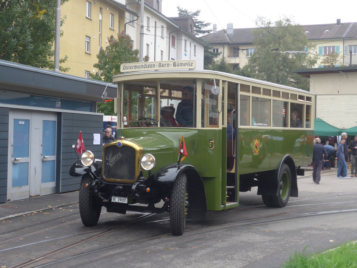(210'426) - SVB Bern (Bernmobil historique) - Nr. 5/BE 29'005 - Saurer am 20. Oktober 2019 in Bern, Weissenb�hl