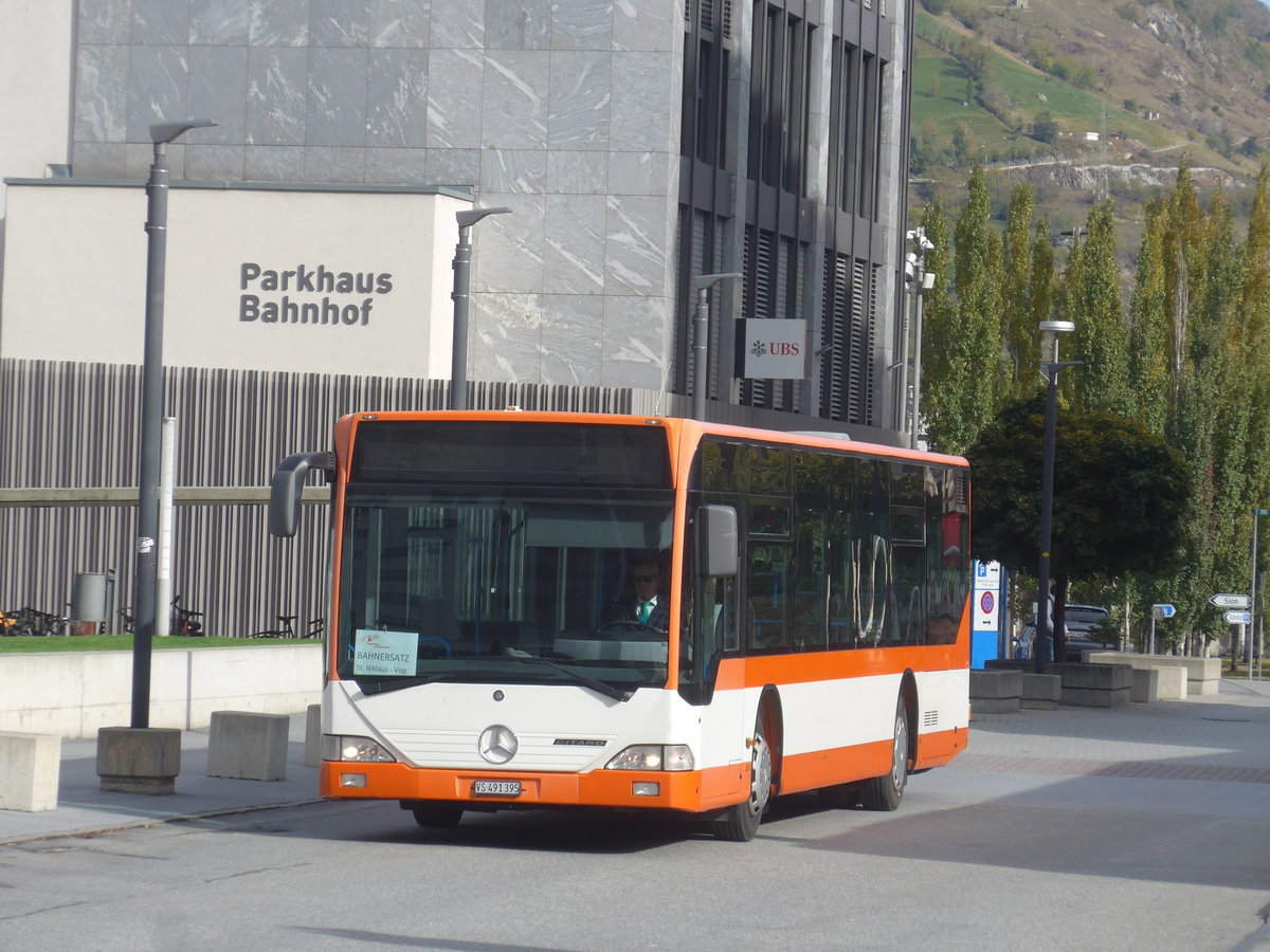 (210'659) - Ruffiner, Turtmann - VS 491'395 - Mercedes (ex Regiobus, Gossau Nr. 22) am 27. Oktober 2019 beim Bahnhof Visp