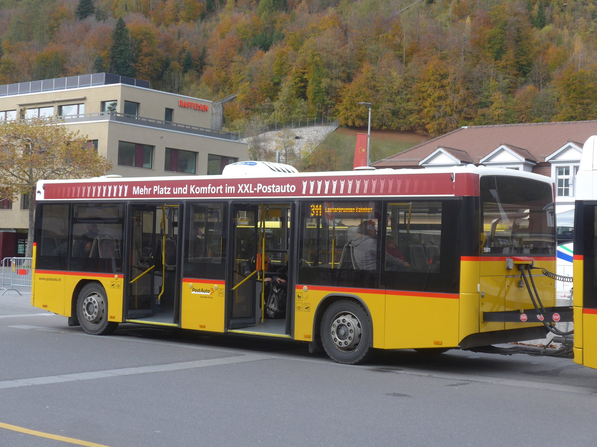 (210'960) - PostAuto Bern - BE 193'594 - Lanz+Marti/Hess Personenanh�nger (ex Klopfstein, Laupen) am 10. November 2019 beim Bahnhof Interlaken Ost