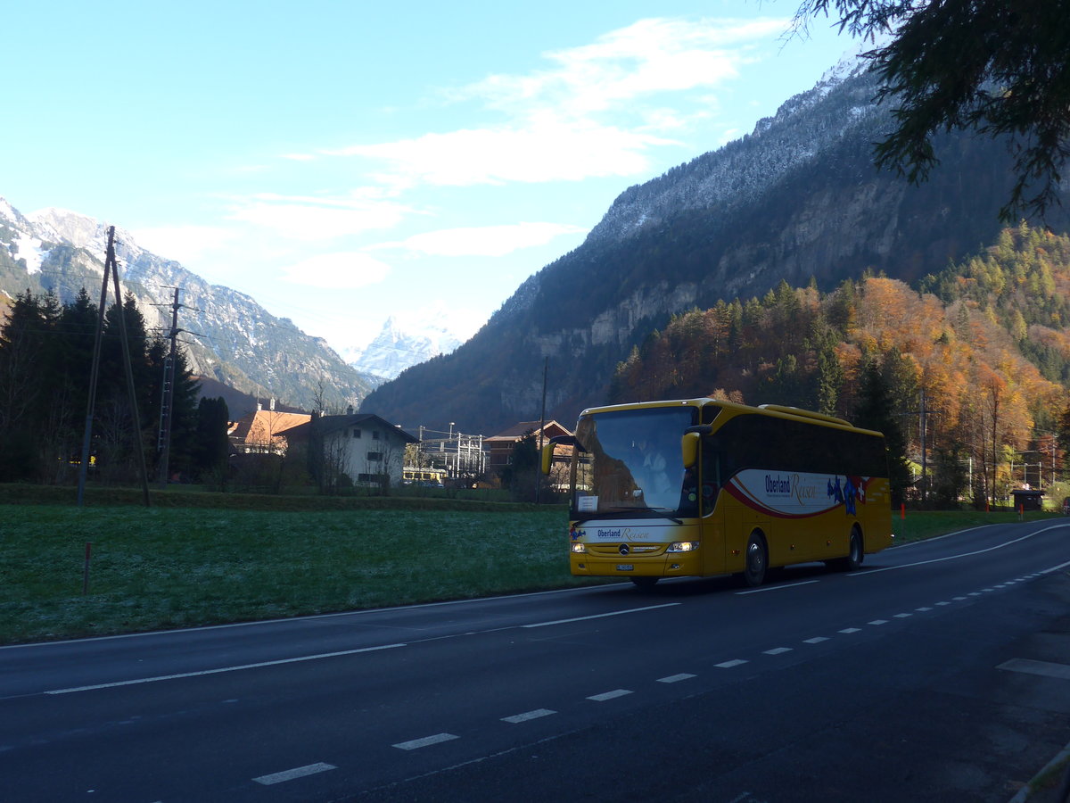 (211'000) - Oberland Reisen, Thun - Nr. 27/BE 345'856 - Mercedes (ex AVG Grindelwald Nr. 27) am 11. November 2019 in Zweil�tschinen, Abzweigung