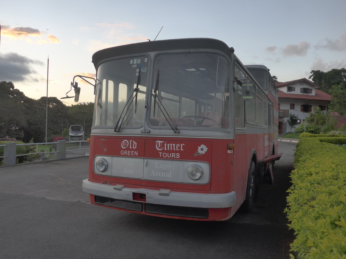 (212'382) - Ulrich, Nuevo Arenal - FBW/Vetter-R&J Anderthalbdecker (ex Wespe, CH-Altst�tten; ex AFA Adelboden/CH Nr. 6) am 24. November 2019 in Nuevo Arenal, Los H�roes