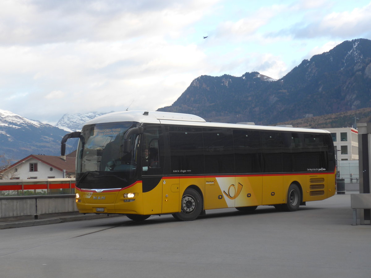 (212'556) - PostAuto Graub�nden - GR 173'203 - MAN am 7. Dezember 2019 in Chur, Postautostation