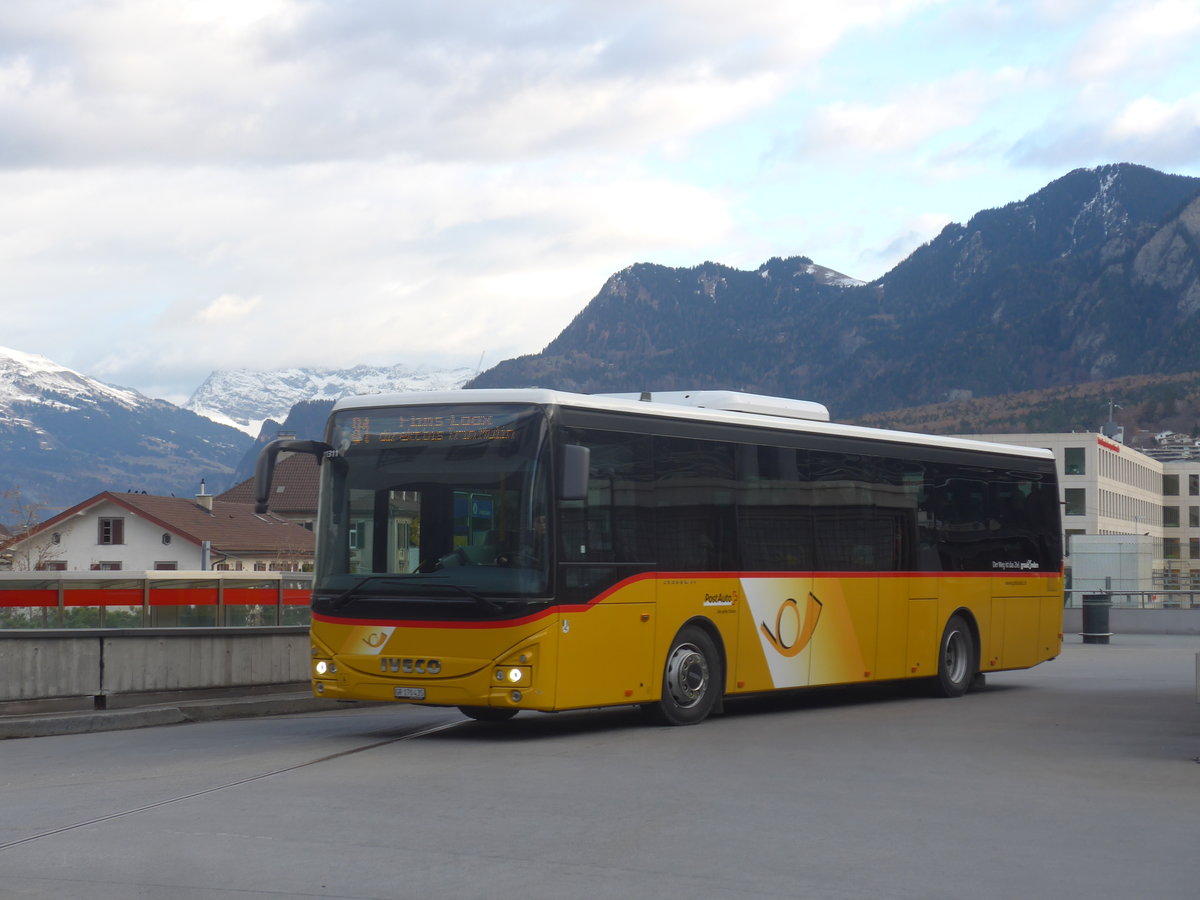 (212'558) - PostAuto Graub�nden - GR 170'435 - Iveco am 7. Dezember 2019 in Chur, Postautostation