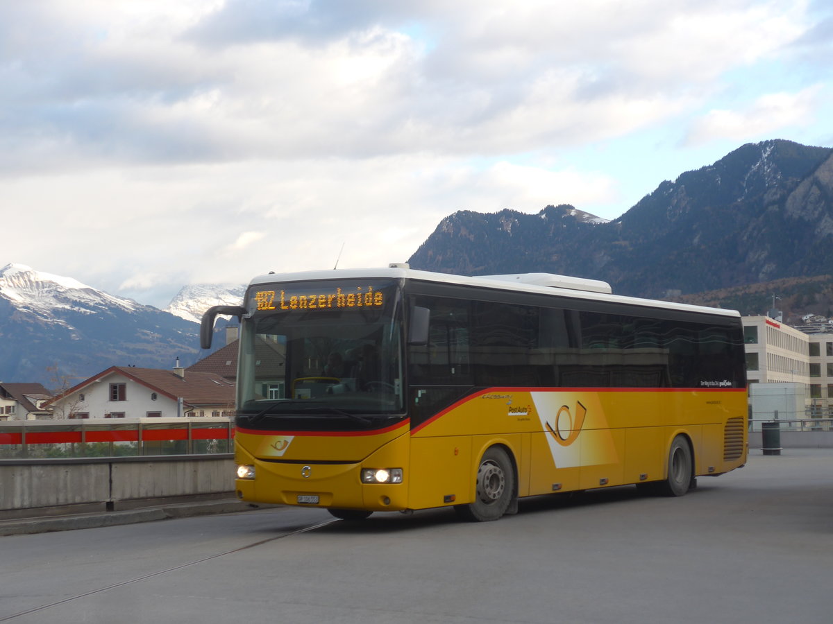 (212'559) - PostAuto Graub�nden - GR 106'553 - Irisbus am 7. Dezember 2019 in Chur, Postautostation