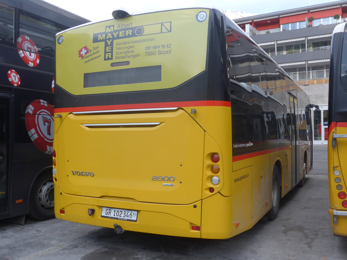(212'571) - PostAuto Graub�nden - GR 102'346 - Volvo am 7. Dezember 2019 in Chur, Garage