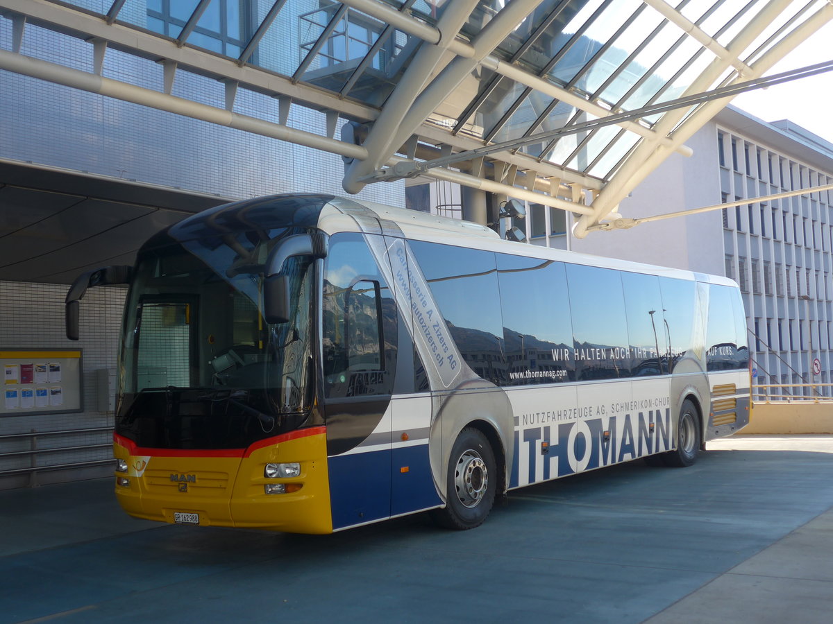 (212'615) - PostAuto Graub�nden - GR 162'988 - MAN am 7. Dezember 2019 in Chur, Postautostation