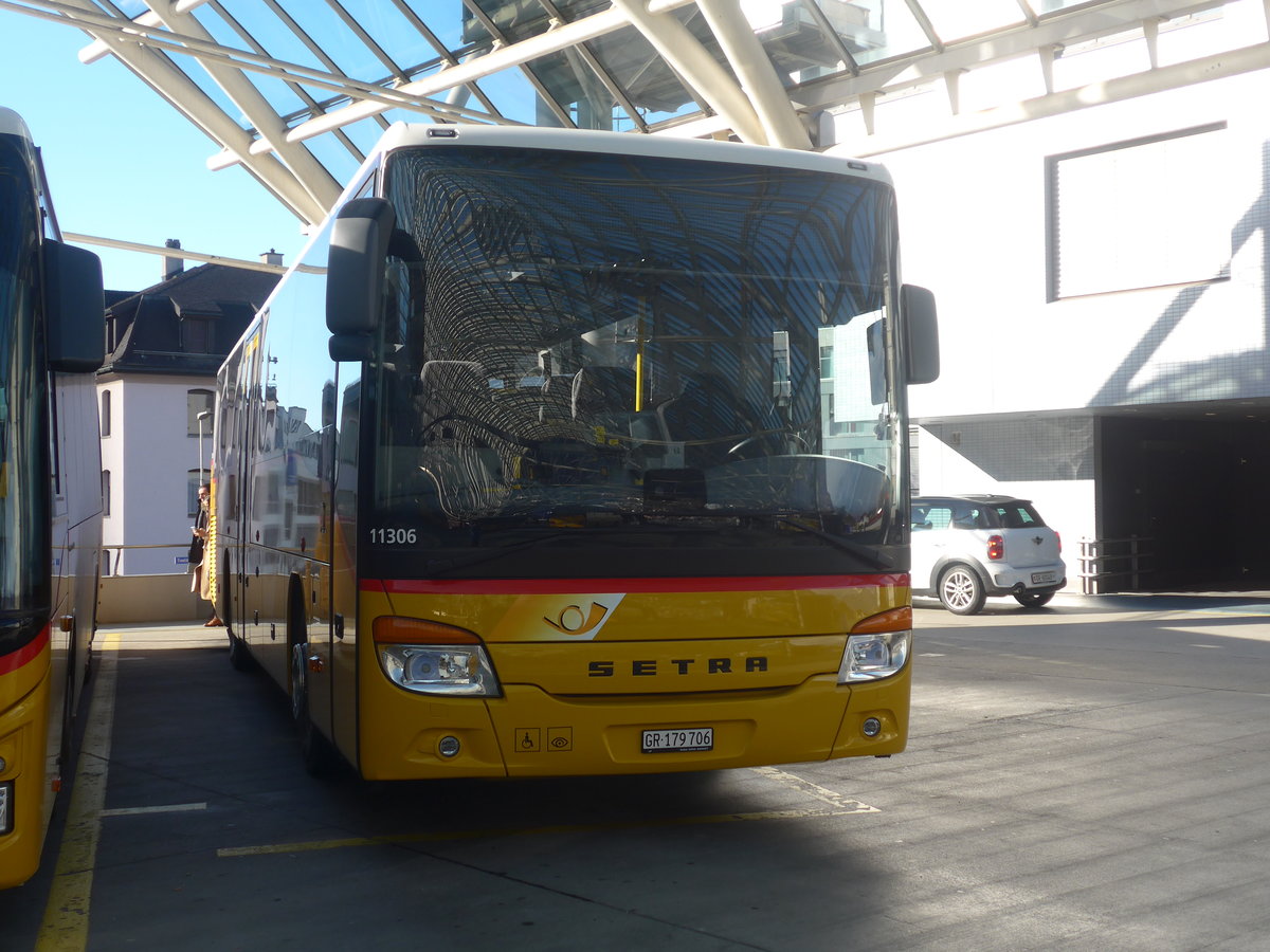 (212'618) - PostAuto Graub�nden - GR 179'706 - Setra am 7. Dezember 2019 in Chur, Postautostation