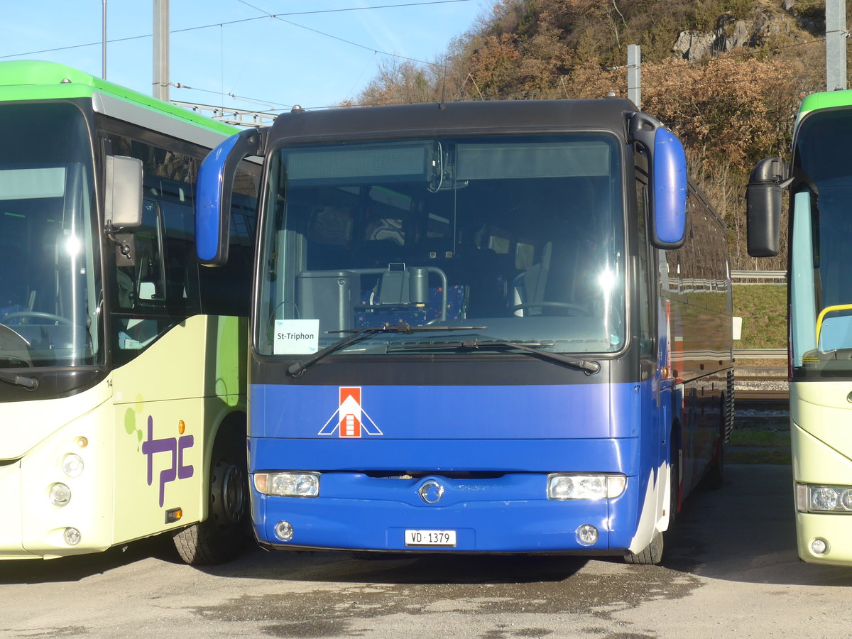 (212'726) - TPC Aigle - Nr. 17/VD 1379 - Irisbus (ex Nr. 11) am 8. Dezember 2019 in Aigle, D�p�t