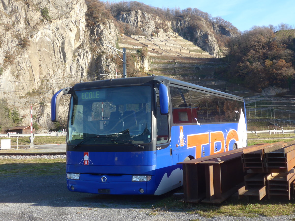(212'735) - TPC Aigle - Nr. 16 - Irisbus am 8. Dezember 2019 in Aigle, D�p�t