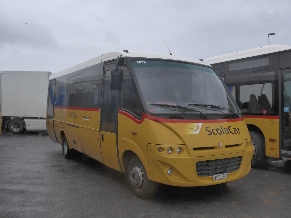 (213'034) - CarPostal Ouest - VD 117'922 - Cacciamali (ex PostAuto Graub�nden) am 22. Dezember 2019 in Kerzers, Interbus