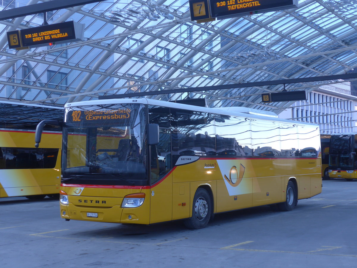 (213'220) - PostAuto Graub�nden - GR 179'704 - Setra am 1. Januar 2020 in Chur, Postautostation