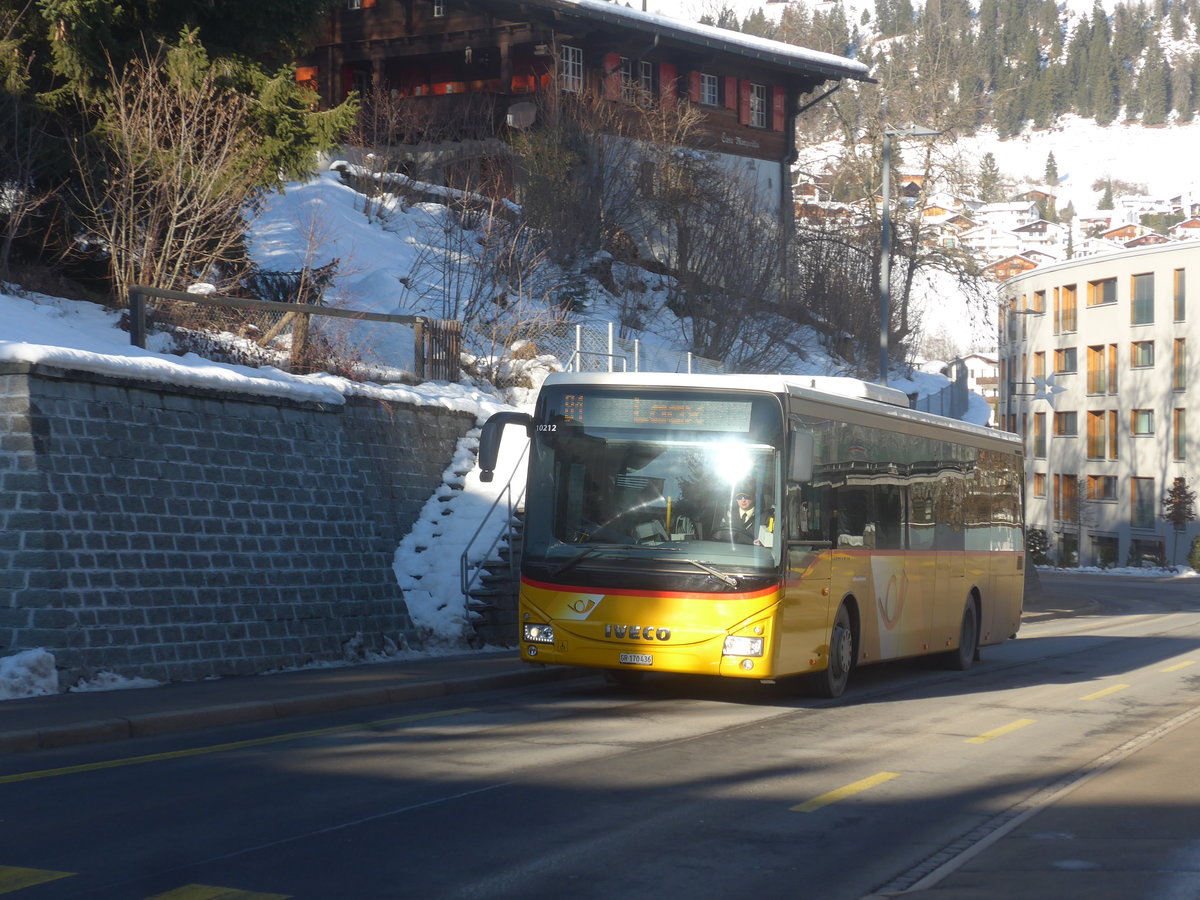 (213'261) - PostAuto Graub�nden - GR 170'436 - Iveco am 1. Januar 2020 in Flims, Via Nova