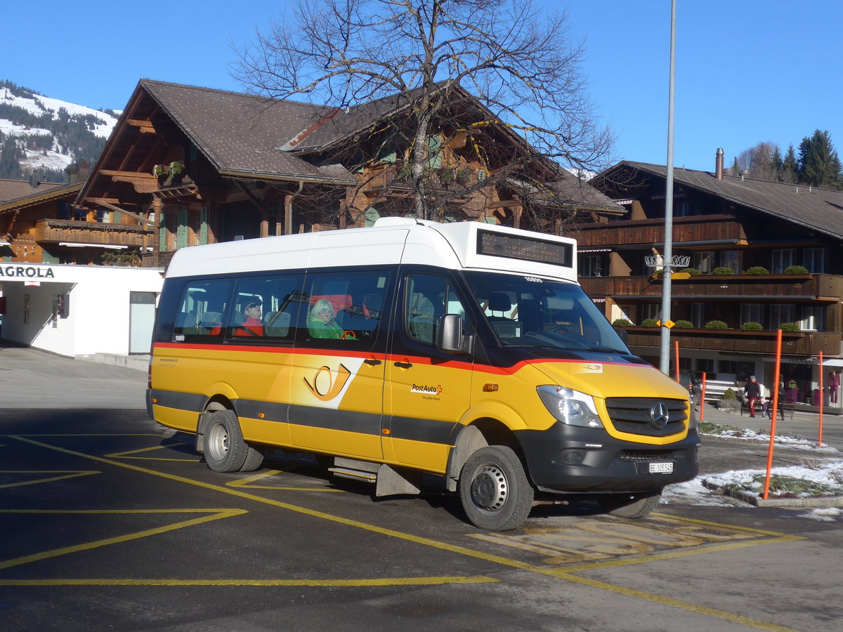 (213'299) - K�bli, Gstaad - BE 305'545 - Mercedes am 2. Januar 2020 beim Bahnhof Gstaad