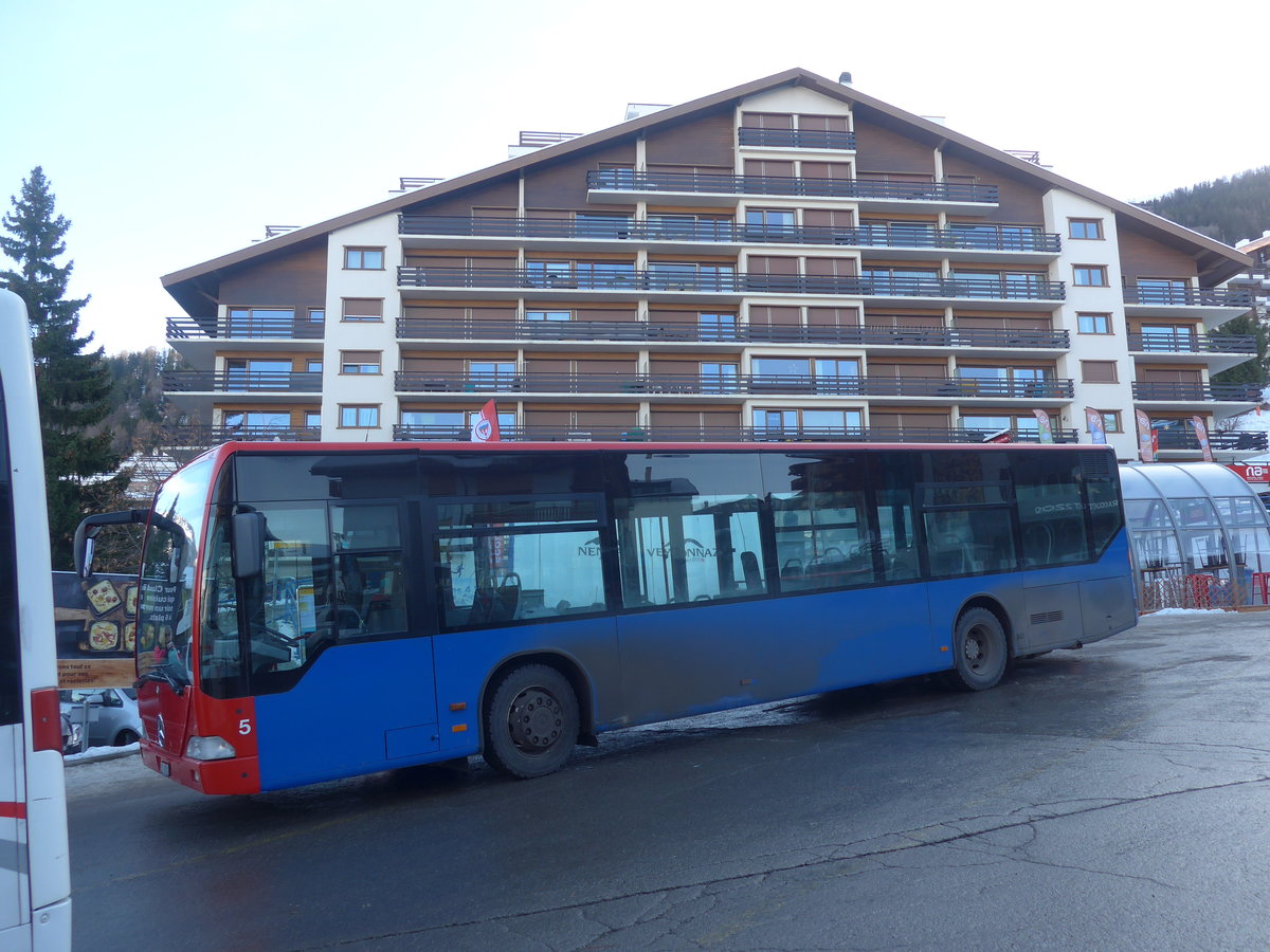 (213'355) - Lathion, Sion - Nr. 5/VS 24'726 - Mercedes (ex Chrisma, St. Moritz Nr. 1) am 4. Januar 2020 in Haute-Nendaz, T�l�cabine