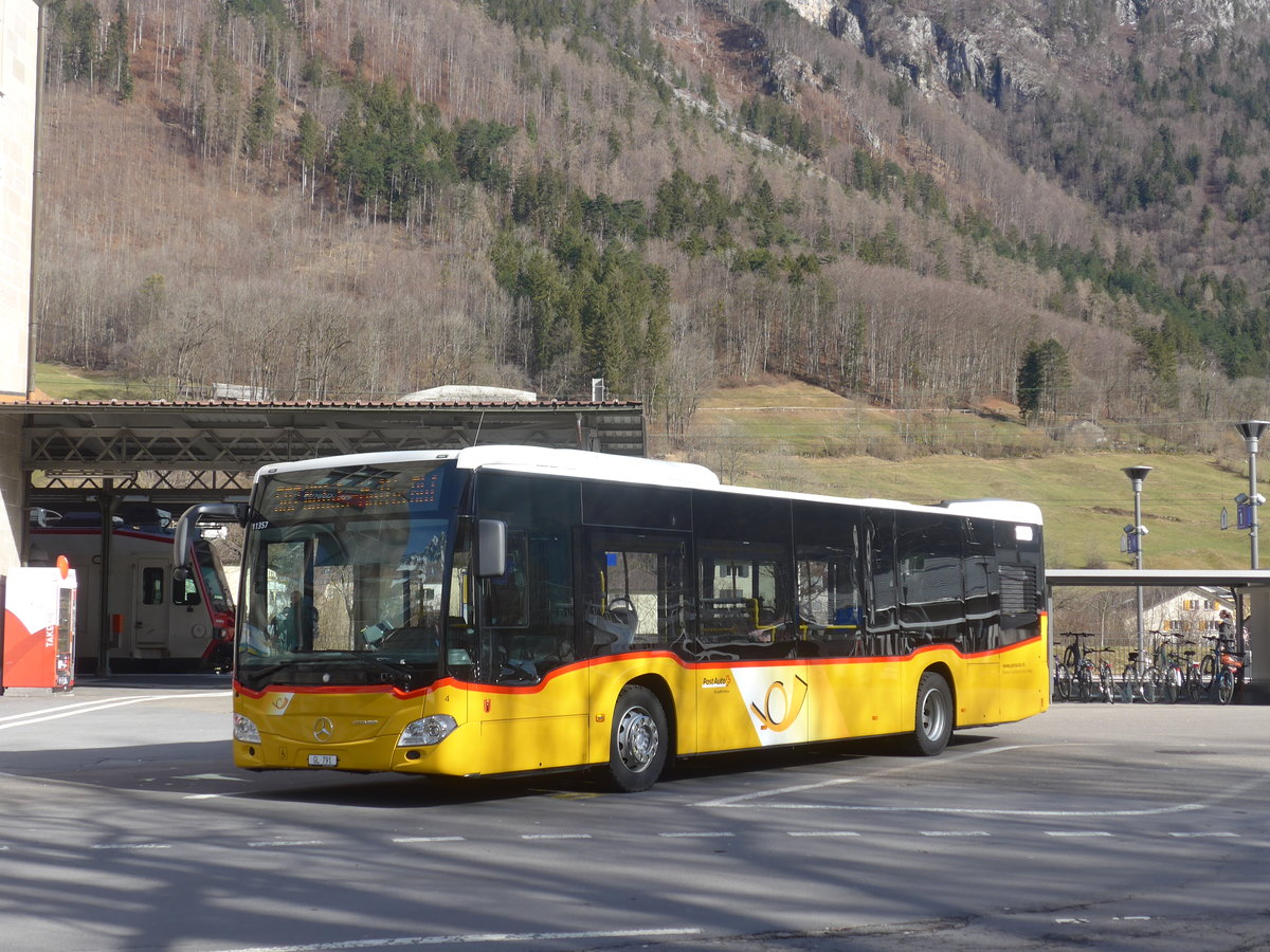 (214'189) - Niederer, Ziegelbr�cke - Nr. 4/GL 791 - Mercedes am 15. Februar 2020 beim Bahnhof Glarus