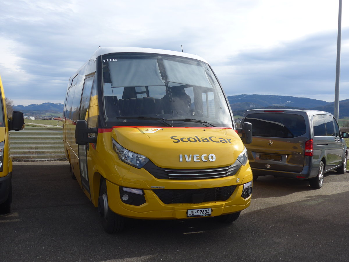 (214'306) - CarPostal Ouest - JU 52'604 - Iveco/Rosero am 16. Februar 2020 in Develier, Parkplatz