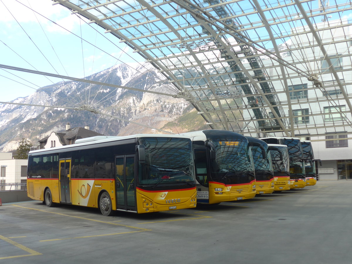 (214'946) - PostAuto Graub�nden - GR 179'714 - Iveco am 1. M�rz 2020 in Chur, Postautostation