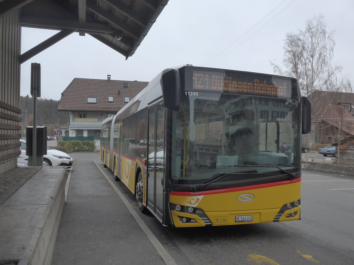 (215'053) - PostAuto Bern - BE 546'245 - Solaris am 2. M�rz 2020 beim Bahnhof Laupen