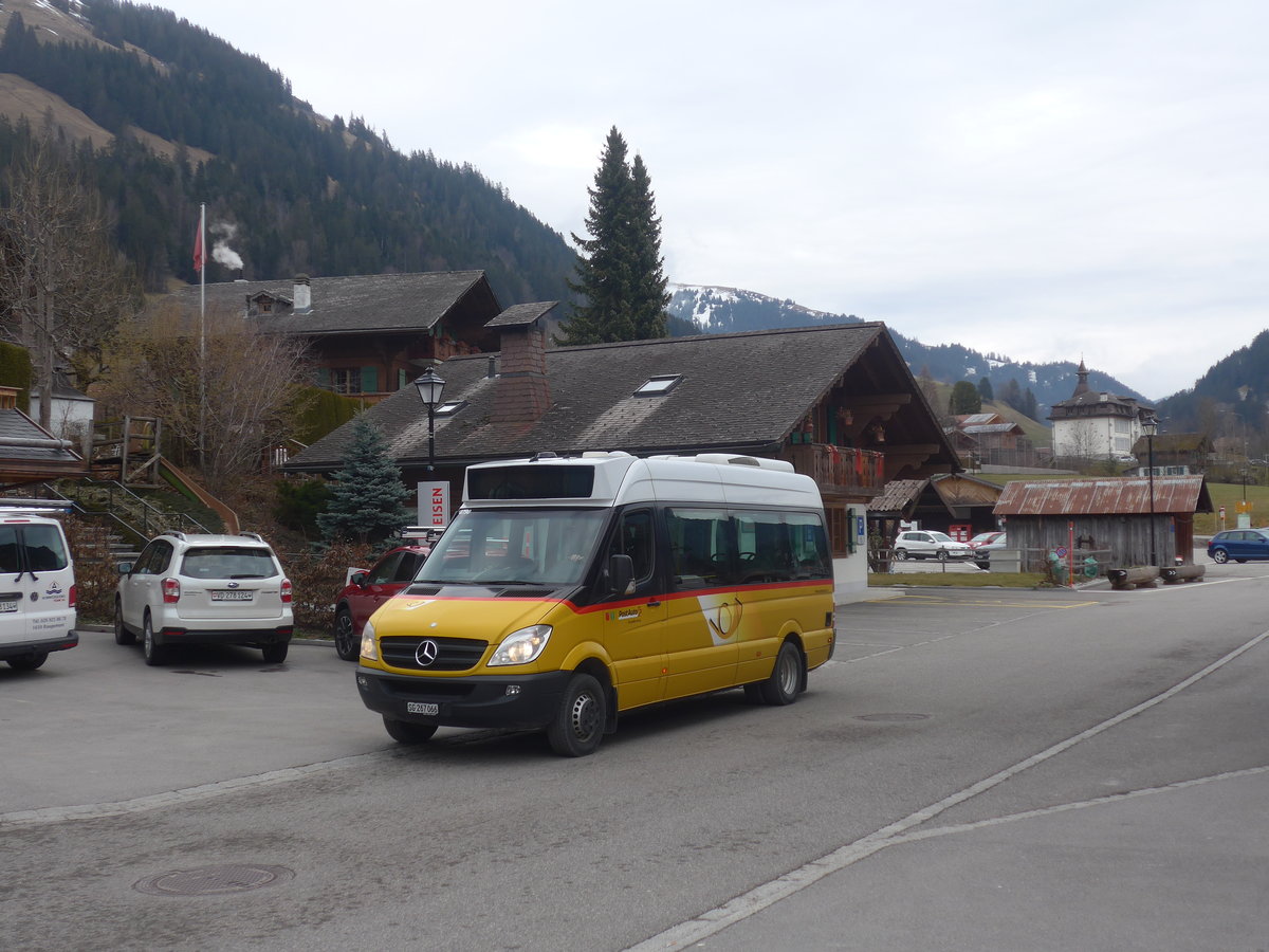 (215'119) - PostAuto Ostschweiz - SG 267'066 - Mercedes am 14. M�rz 2020 beim Bahnhof Rougemont