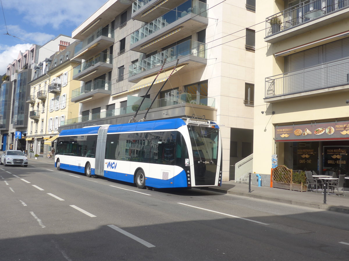 (215'159) - VMCV Clarens - Nr. 811 - Van Hool Gelenktrolleybus am 14. M�rz 2020 in Montreux, Escaliers de la Gare