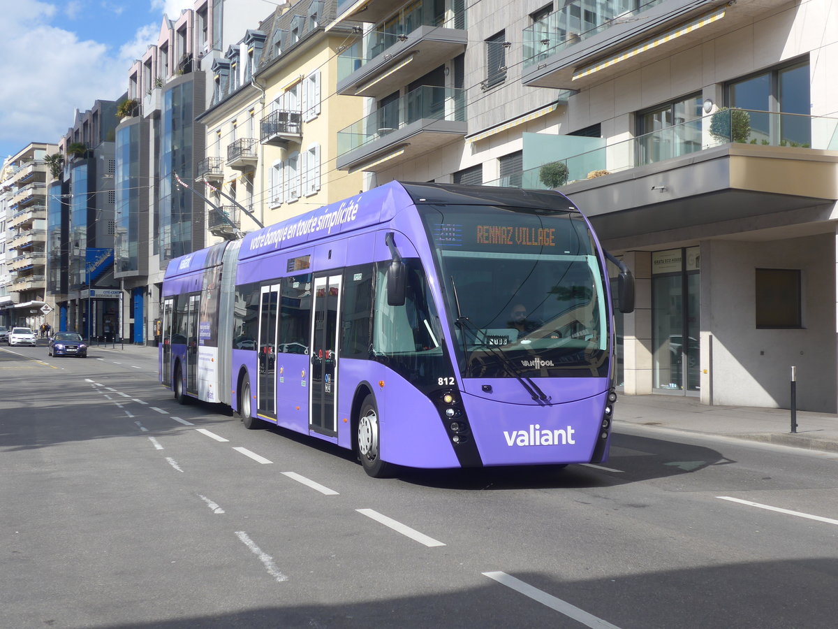 (215'160) - VMCV Clarens - Nr. 812 - Van Hool Gelenktrolleybus am 14. M�rz 2020 in Montreux, Escaliers de la Gare