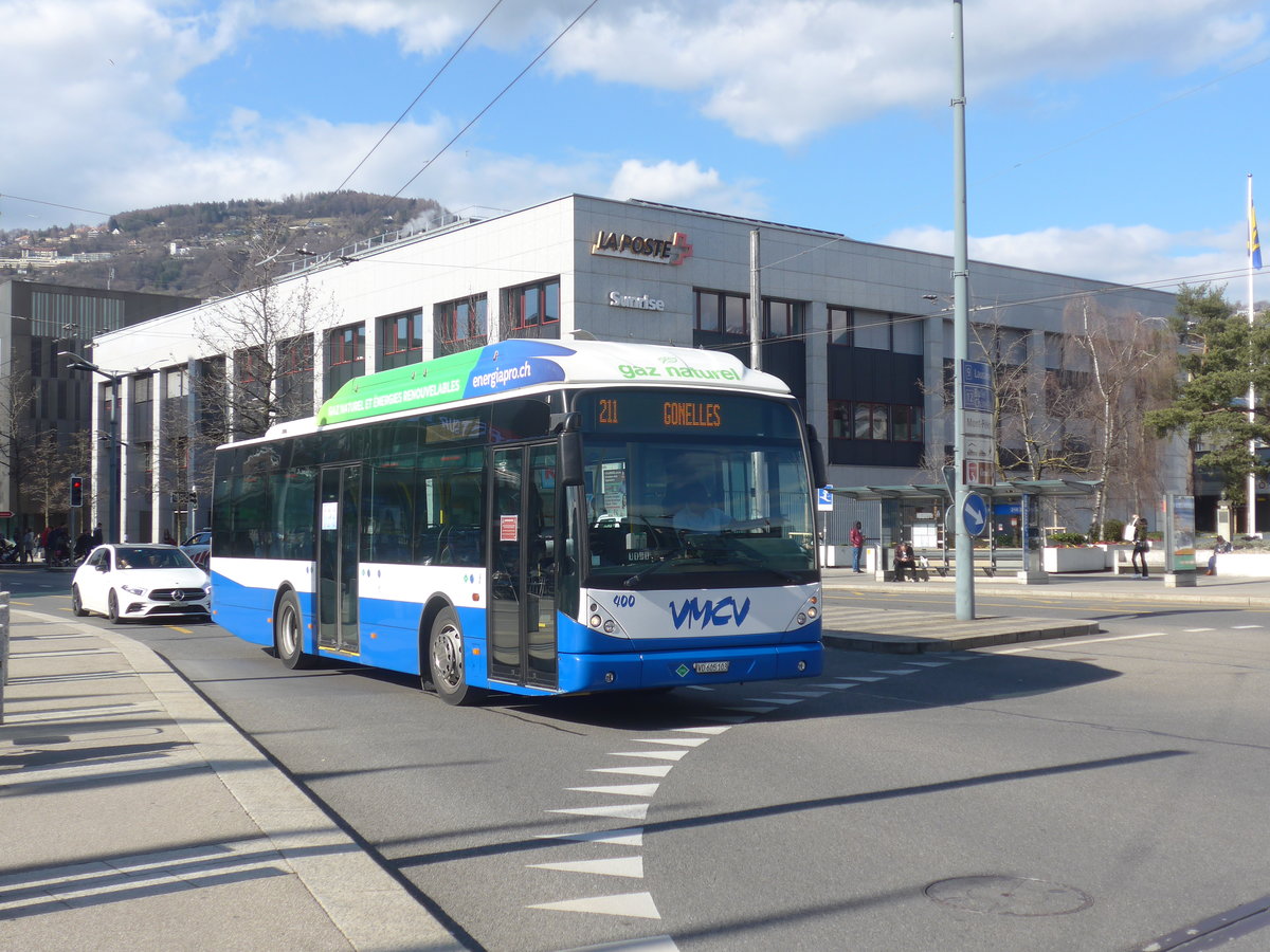 (215'170) - VMCV Clarens - Nr. 400/VD 605'103 - Van Hool (ex CarPostal Ouest Nr. 11; ex CarPostal Ouest Nr. 2) am 14. M�rz 2020 beim Bahnhof Vevey