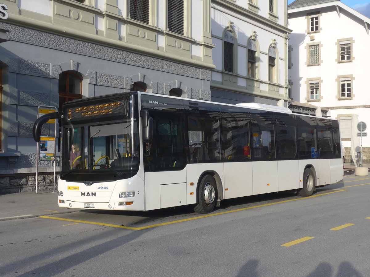 (215'181) - PostAuto Wallis - VS 449'117 - MAN am 20. M�rz 2020 beim Bahnhof Brig