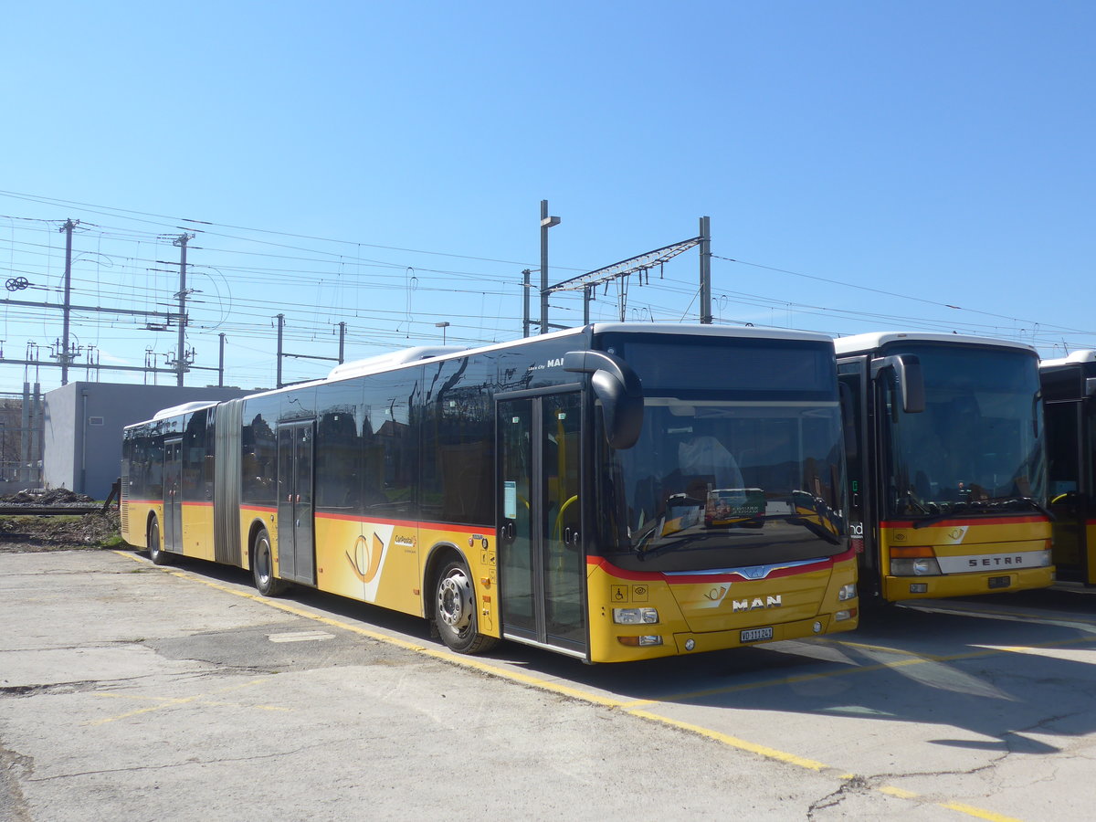 (215'211) - CarPostal Ouest - VD 111'241 - MAN am 15. M�rz 2020 in Yverdon, Garage