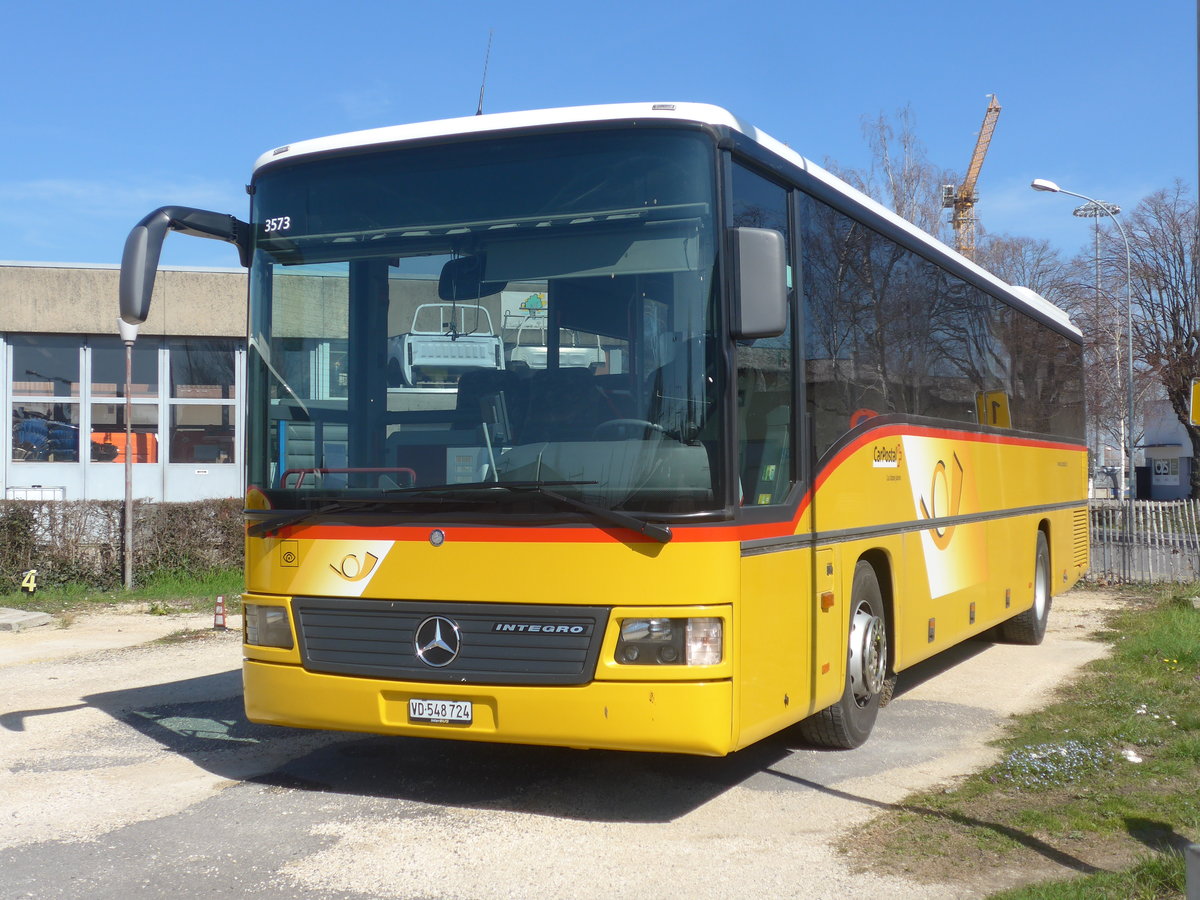 (215'215) - CarPostal Ouest - VD 548'724 - Mercedes am 15. M�rz 2020 in Yverdon, Garage