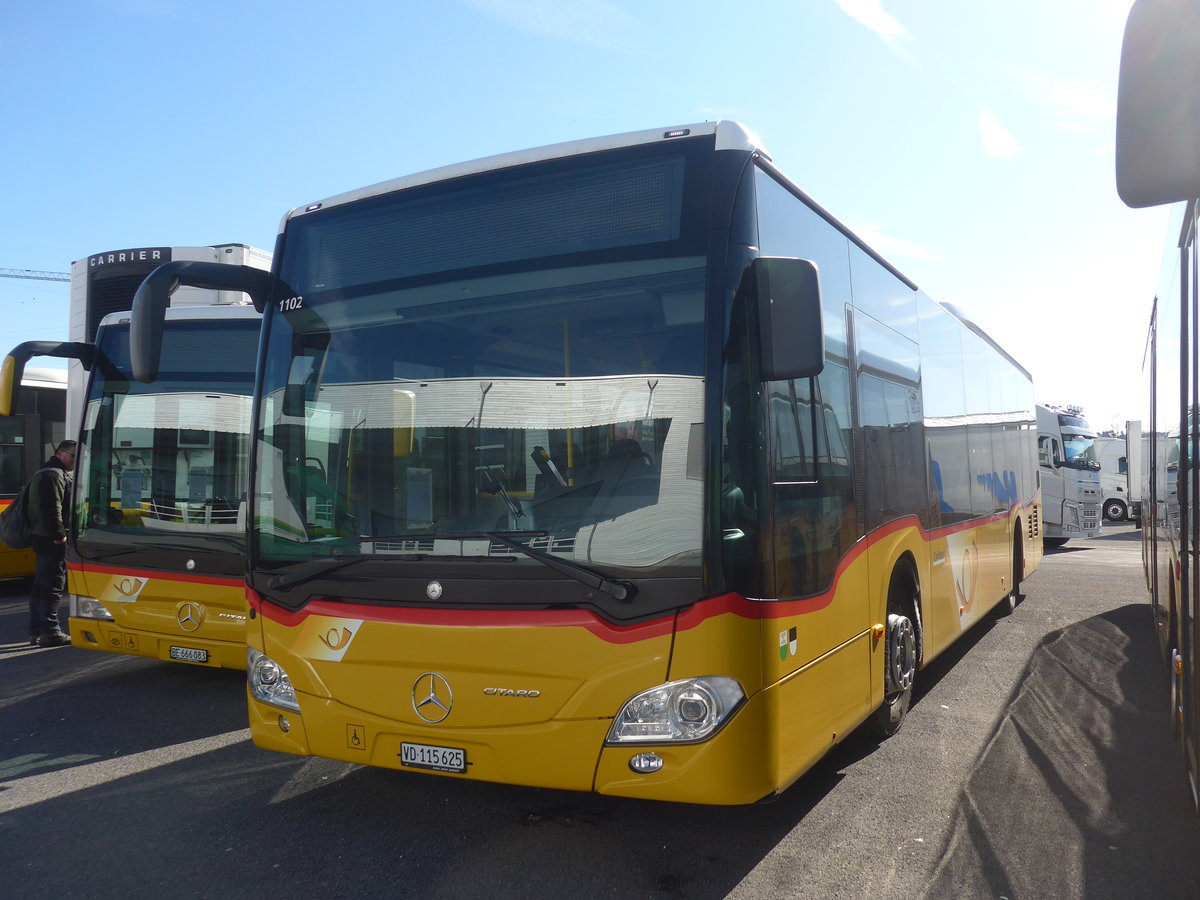(215'238) - CarPostal Ouest - VD 115'625 - Mercedes am 15. M�rz 2020 in Kerzers, Interbus