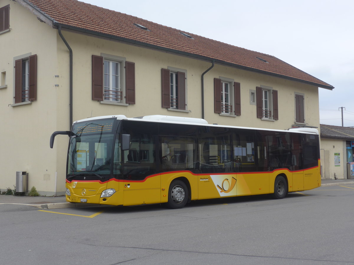 (215'452) - Wieland, Murten - FR 300'634 - Mercedes am 22. M�rz 2020 beim Bahnhof Kerzers