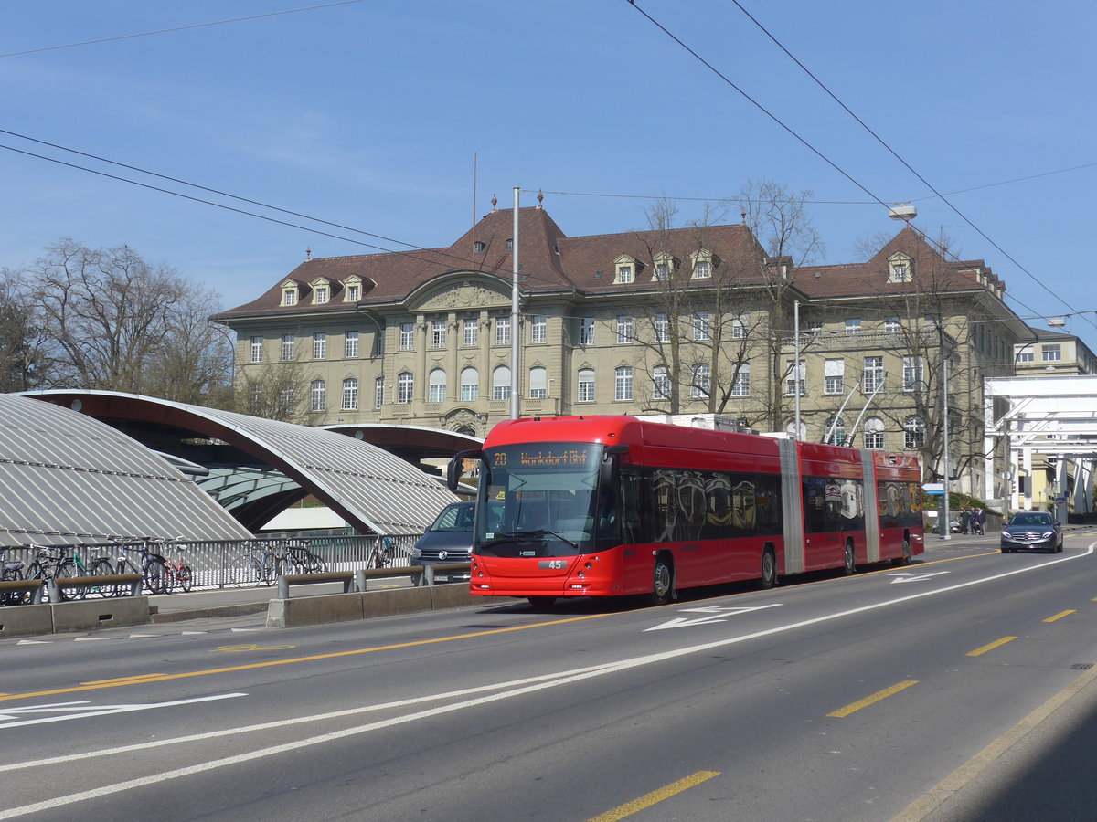 (215'579) - Bernmobil, Bern - Nr. 45 - Hess/Hess Doppelgelenktrolleybus am 27. M�rz 2020 in Bern, Schanzenstrasse