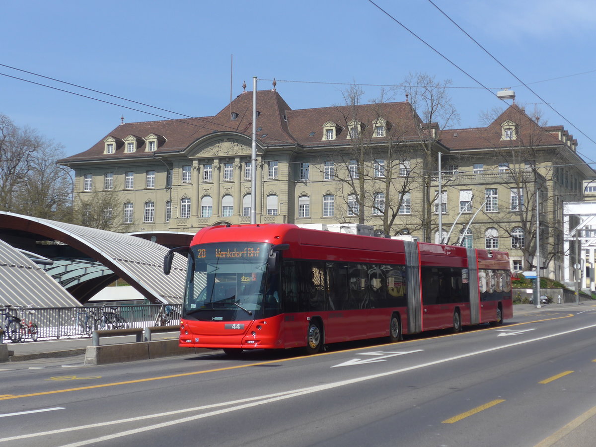 (215'588) - Bernmobil, Bern - Nr. 44 - Hess/Hess Doppelgelenktrolleybus am 27. M�rz 2020 in Bern, Schanzenstrasse