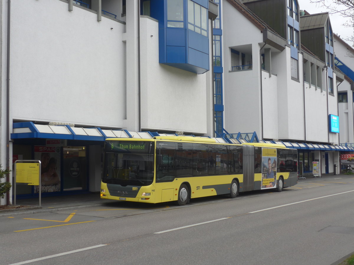 (215'691) - STI Thun - Nr. 142/BE 801'142 - MAN am 30. M�rz 2020 in Thun, Postbr�cke