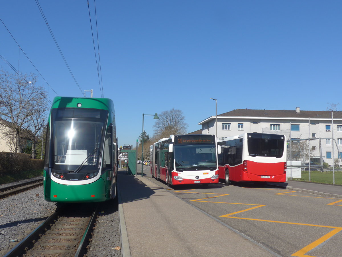 (215'718) - BLT Oberwil - Nr. 99/BL 203'352 - Mercedes (ex Gschwindl, A-Wien Nr. 8413) am 31. M�rz 2020 in Muttenz, Rothausstrasse