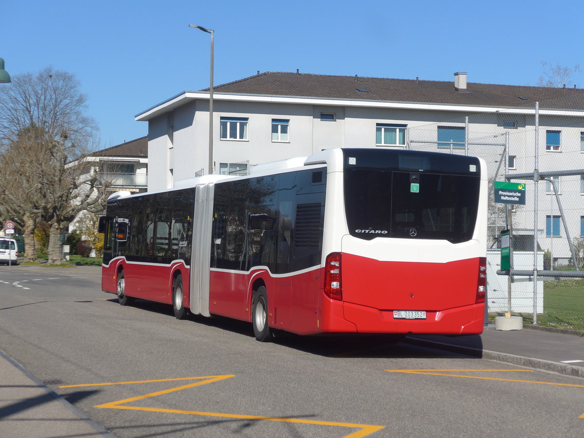 (215'722) - BLT Oberwil - Nr. 99/BL 203'352 - Mercedes (ex Gschwindl, A-Wien Nr. 8413) am 31. M�rz 2020 in Muttenz, Rothausstrasse