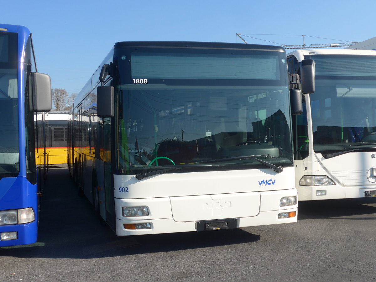 (215'865) - VMCV Clarens - Nr. 902 - MAN (ex transN, La Chaux-de-Fonds Nr. 246; ex TN Neuch�tel Nr. 246) am 4. April 2020 in Kerzers, Interbus