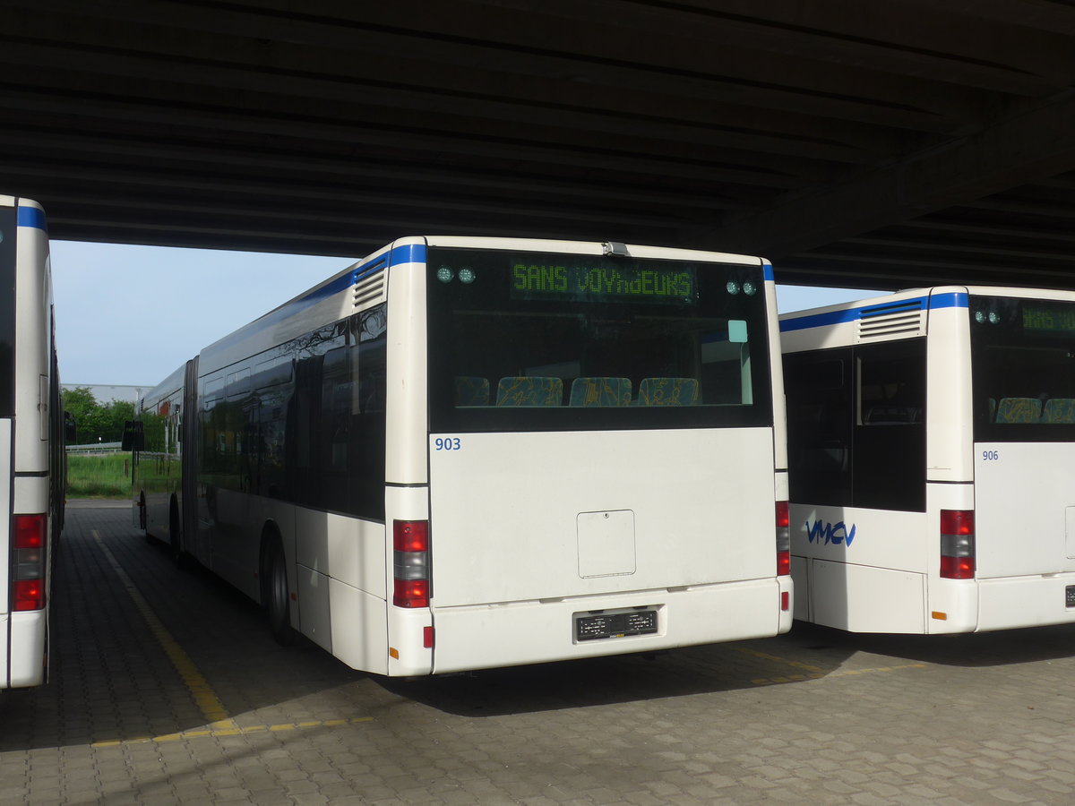 (216'268) - VMCV Clarens - Nr. 903 - MAN (ex transN, La Chaux-de-Fonds Nr. 242; ex TN Neuch�tel Nr. 242) am 19. April 2020 in Kerzers, Murtenstrasse