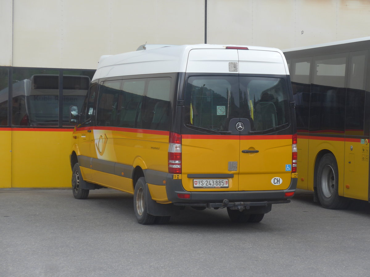 (216'493) - PostAuto Wallis - VS 243'885 - Mercedes am 26. April 2020 in Gstaad, Garage K�bli (Einsatz K�bli)